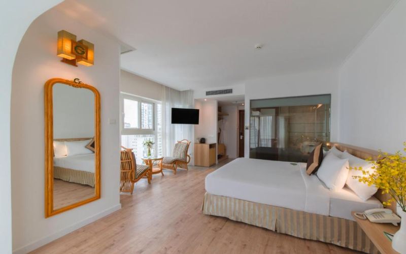 Green World Hotel