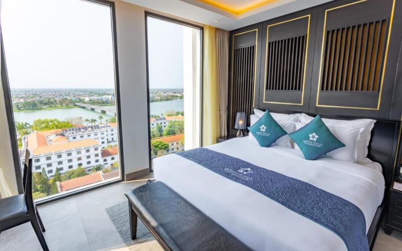 Khách sạn White Lotus Huế