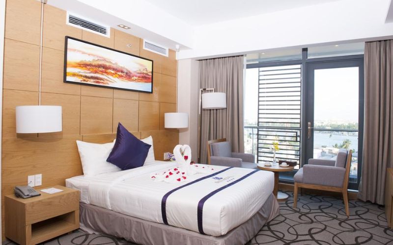 Iris Hotel