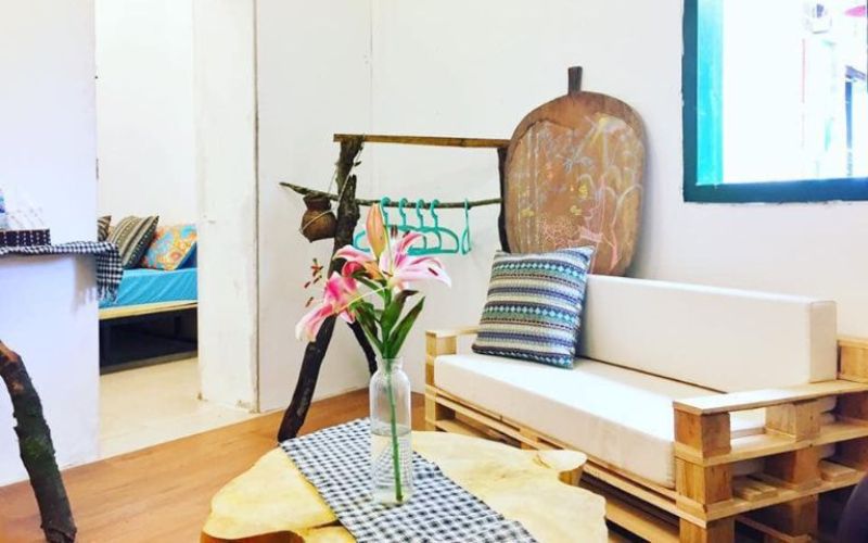 The Coong Homestay & Café