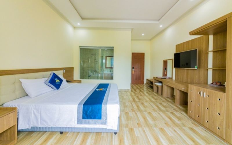 Holiday Hòn Dấu Resort