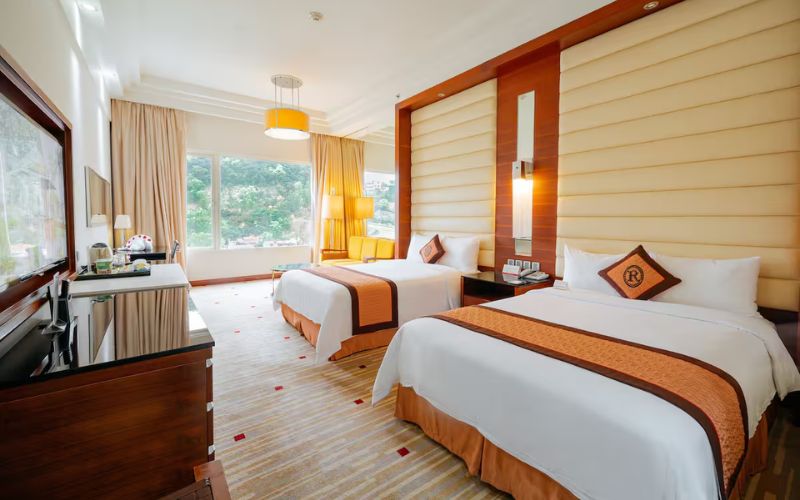Royal Hạ Long Hotel