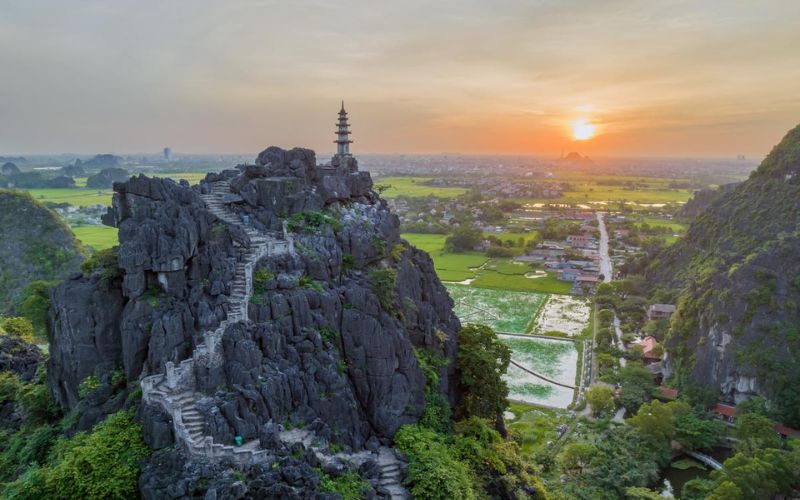 Khách sạn gần Hang Múa