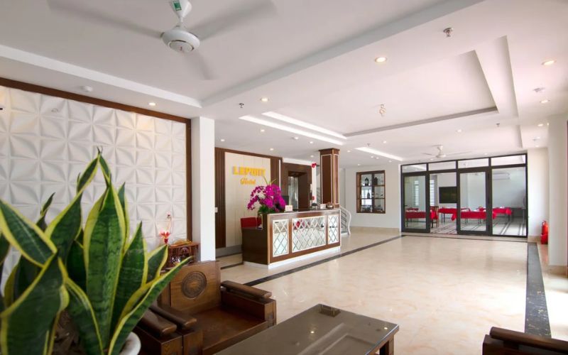 Lepont Quan Lạn Hotel