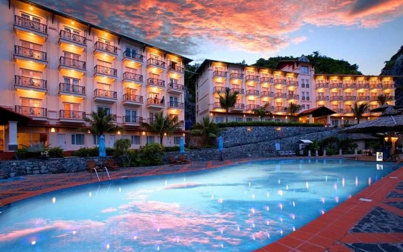 khách sạn đẹp ở cát bà​