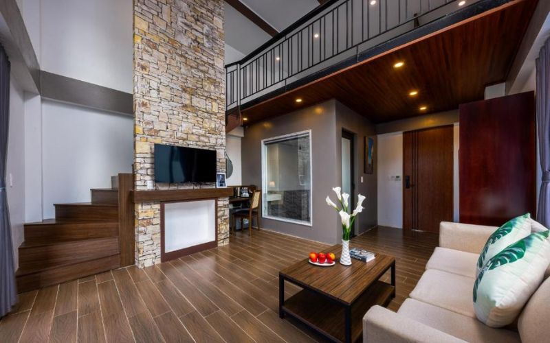 khách sạn trung tâm cát bà​